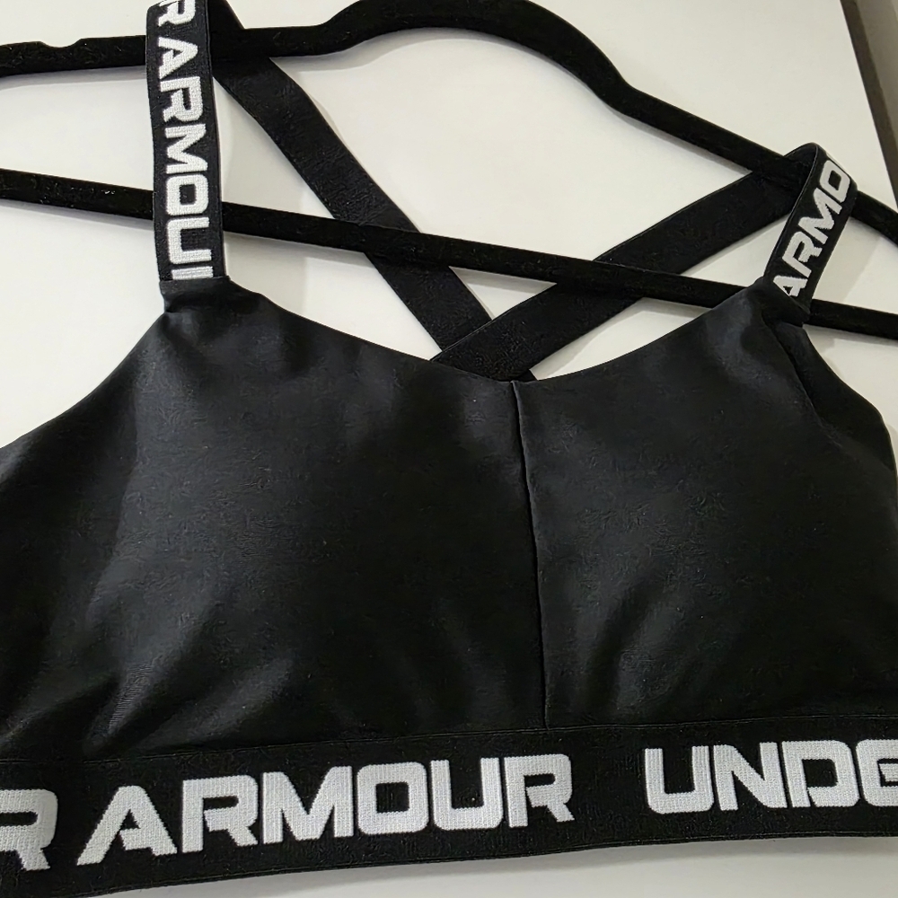 LG Black Sports Bra with Branded Elastic Band and Crisscross Straps